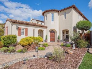 photo 1 of 2551 Club Dr, Gilroy, CA 95020