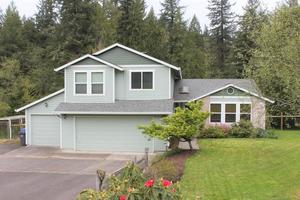 photo 1 of 19637 SE Heuke Rd, Damascus, OR 97089