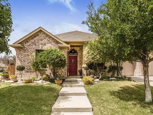 photo 1 of 5701 Caballo St, Fort Worth, TX 76179
