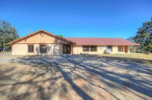 photo 1 of 46457 Eastwood Dr N, Oakhurst, CA 93644