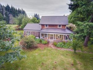 photo 1 of 33605 SE Divers Road, Estacada OR 97023