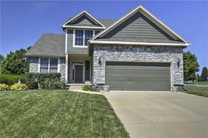 photo 1 of 895 N Diane Dr, Olathe, KS 66061