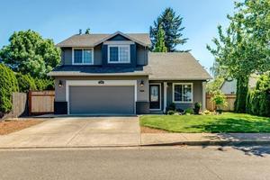photo 1 of 2594 Lexington Ct, Woodburn OR 97071