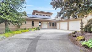 photo 1 of 19415 NE Brooks Ln, Newberg, OR 97132