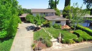 photo 1 of 5204 Mississippi Bar Dr, Orangevale, CA 95662