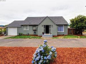 photo 1 of 1290 Harvard Ave, Gladstone, OR 97027