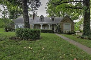 photo 1 of 5501 Neosho Ave, Fairway, KS 66205