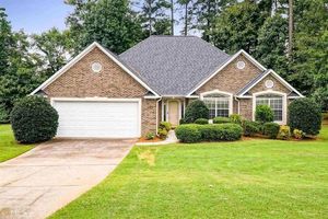 photo 1 of 104 Oak Bend Dr Unit 2, Stockbridge, GA 30281