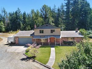 photo 1 of 20537 SE 272nd St, Kent, WA 98042