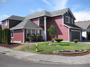 photo 1 of 1303 NW 12th St, Battle Ground, WA 98604