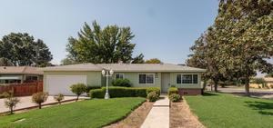 photo 1 of 825 S 1st St, Kerman, CA 93630