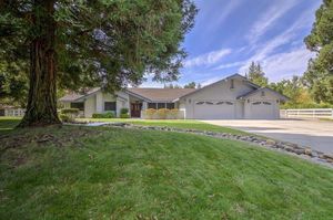 photo 1 of 8524 Linda Creek Ct, Orangevale, CA 95662
