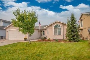 photo 1 of 1013 N Lindsay St, Medical Lake, WA 99022