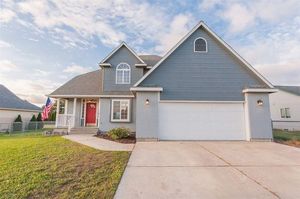 photo 1 of 1427 E 6th St, Deer Park, WA 99006