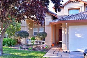 photo 1 of 8513 Arcade Oaks Ct, Orangevale, CA 95662