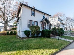 photo 1 of 17 High Haith Rd, Arlington, MA 02476
