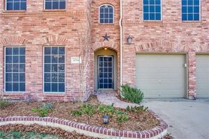 photo 1 of 5716 Piedra Dr, Fort Worth, TX 76179