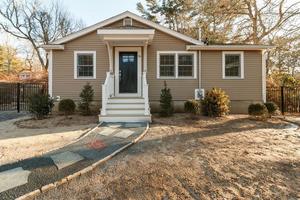 photo 1 of 26 Lakewood, Plymouth MA 02360