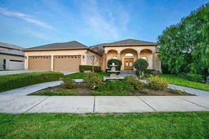 photo 1 of 1418 E Riverview Cir, Ripon, CA 95366