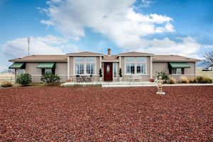 photo 1 of 34349 Los Gatos Rd, Coalinga, CA 93210