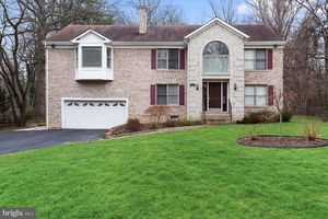 photo 1 of 4727 Groves Ln, Fairfax, VA 22030