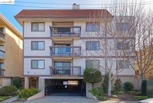 photo 1 of 417 Evelyn Ave Apt 302, Albany, CA 94706
