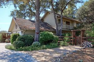 photo 1 of 43701 Vista Hermosa Ct, Ahwahnee, CA 93601