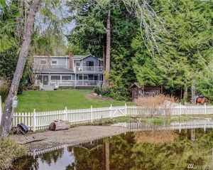 photo 1 of 1626 W Beaver Lake Dr SE, Sammamish, WA 98075