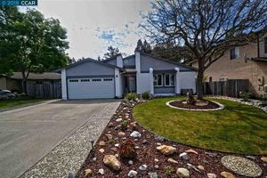 photo 1 of 124 Hollyhock Ct, Hercules, CA 94547