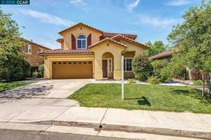 photo 1 of 102 Montevino Ct, Oakley, CA 94561