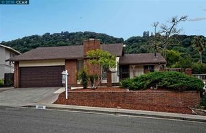 photo 1 of 3316 Diablo Cir, Pinole, CA 94564