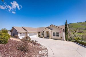 photo 1 of 9942 Flyrod Dr, Paso Robles, CA 93446