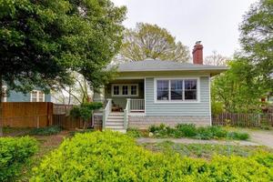 photo 1 of 701 Barton St S, Arlington, VA 22204