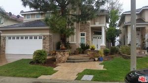 photo 1 of 25728 Wilde Ave, Stevenson Ranch, CA 91381