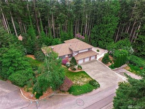 photo 1 of 7010 172nd St SW, Edmonds, WA 98026