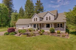 photo 1 of 59290 E Sleepy Hollow Dr, Sandy, OR 97055