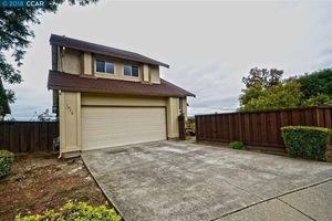 photo 1 of 1918 Henry Ave, Pinole, CA 94564