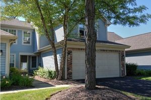 photo 1 of 1062 Ridgefield Cir, Carol Stream, IL 60188