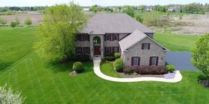 photo 1 of 11 N480 Hunter Trl, Elgin, IL 60124