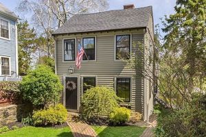 photo 1 of 18 Stacey St, Marblehead, MA 01945