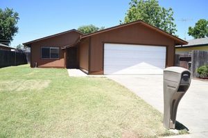 photo 1 of 7237 Manuel St, Rio Linda, CA 95673