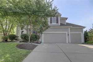 photo 1 of 11587 W 146th St, Olathe, KS 66062