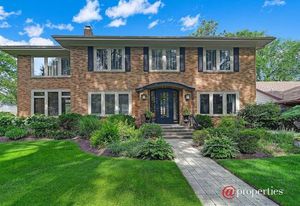 photo 1 of 424 Sunset Ave, La Grange, IL 60525