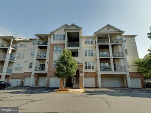 photo 1 of 12100 Garden Grove Cir Unit 203, Fairfax, VA 22030