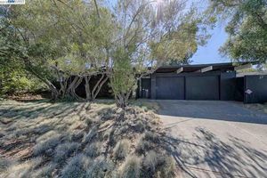 photo 1 of 5777 Greenridge Rd, Castro Valley, CA 94552