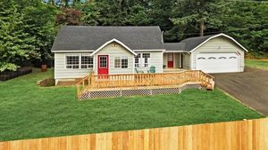 photo 1 of 3125 NE Highway 20, Toledo, OR 97391