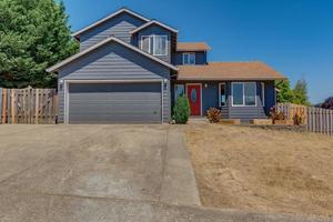 photo 1 of 836 11th Ct, Lafayette, OR 97127