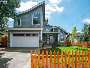 photo 1 of 465 E Arlington St, Gladstone, OR 97027
