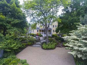 photo 1 of 47 Gingerbread Hl, Marblehead, MA 01945