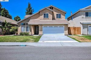 photo 1 of 5425 Indian Ridge Ln, Salida, CA 95368